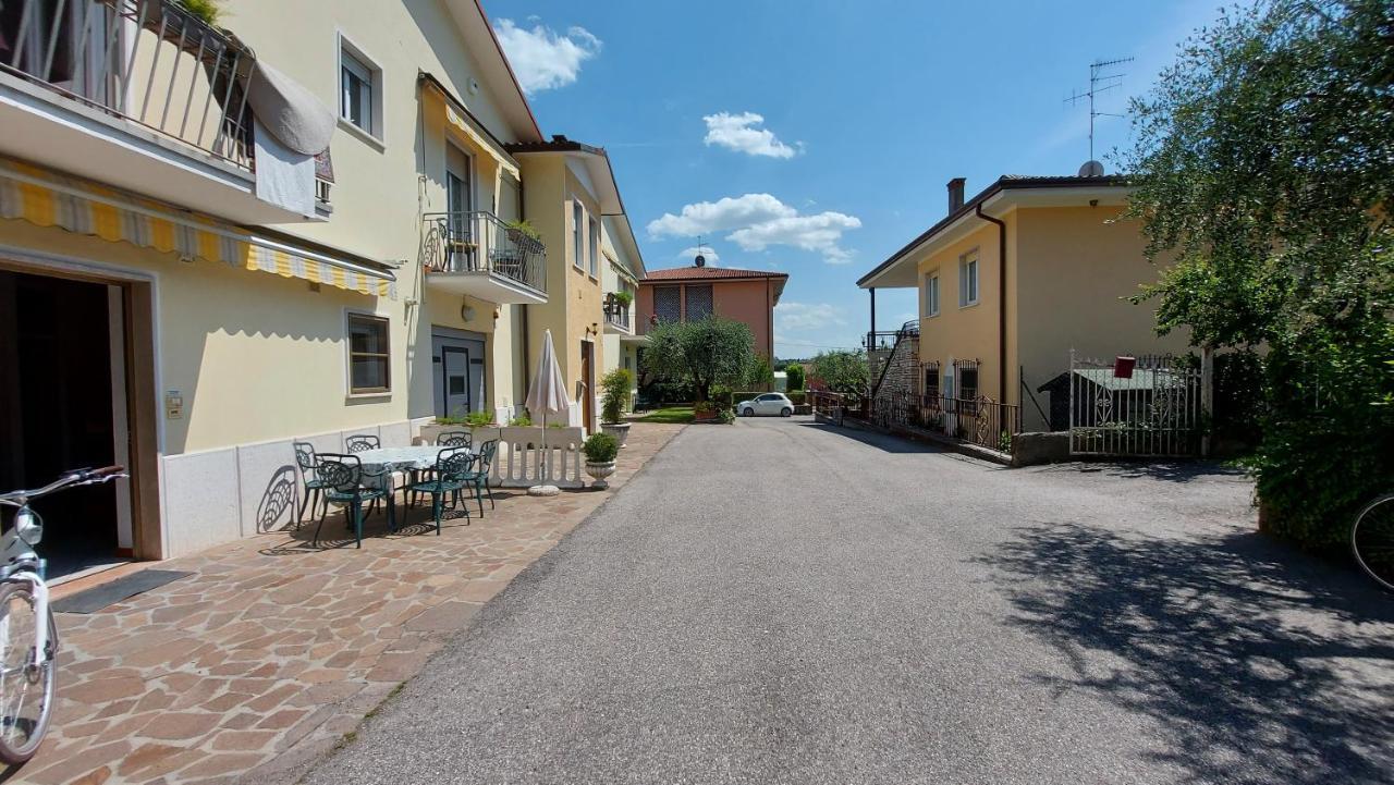 Narcisa Patio Apartment Bardolino Luaran gambar