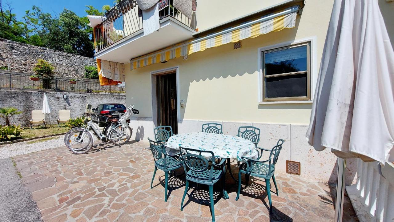 Narcisa Patio Apartment Bardolino Luaran gambar